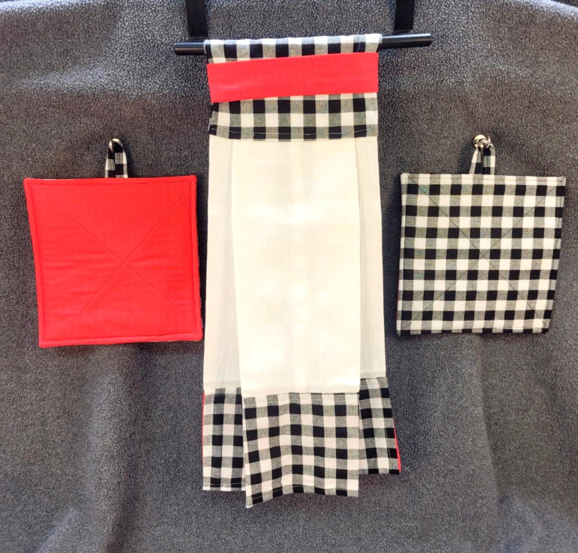 Loop Towel and potholder set