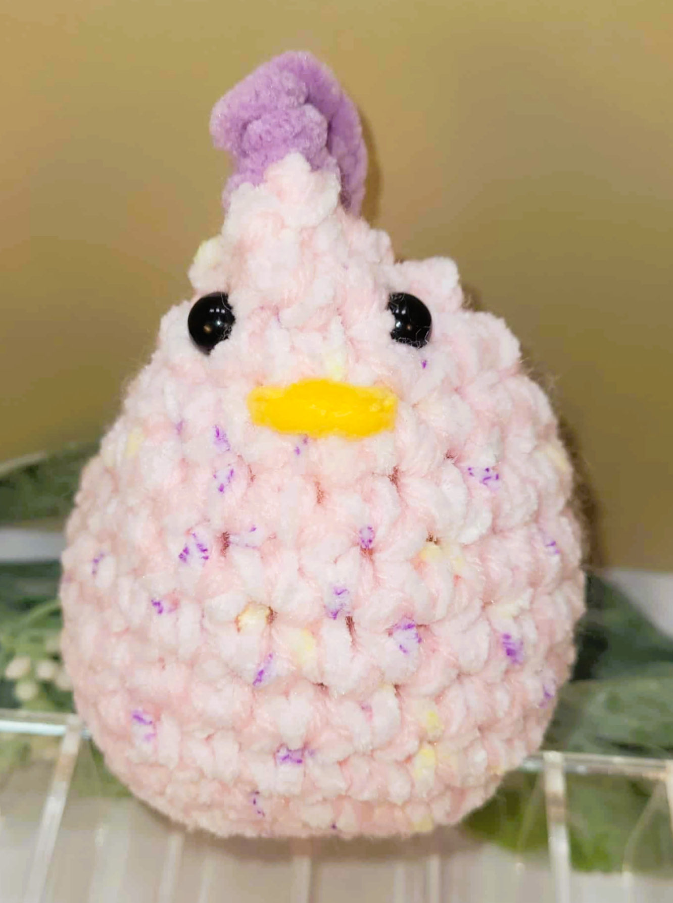 Crocheted sitting Hens