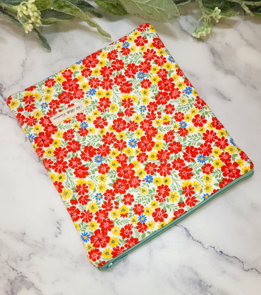 Primary Petals quilted protective sleeve. size S