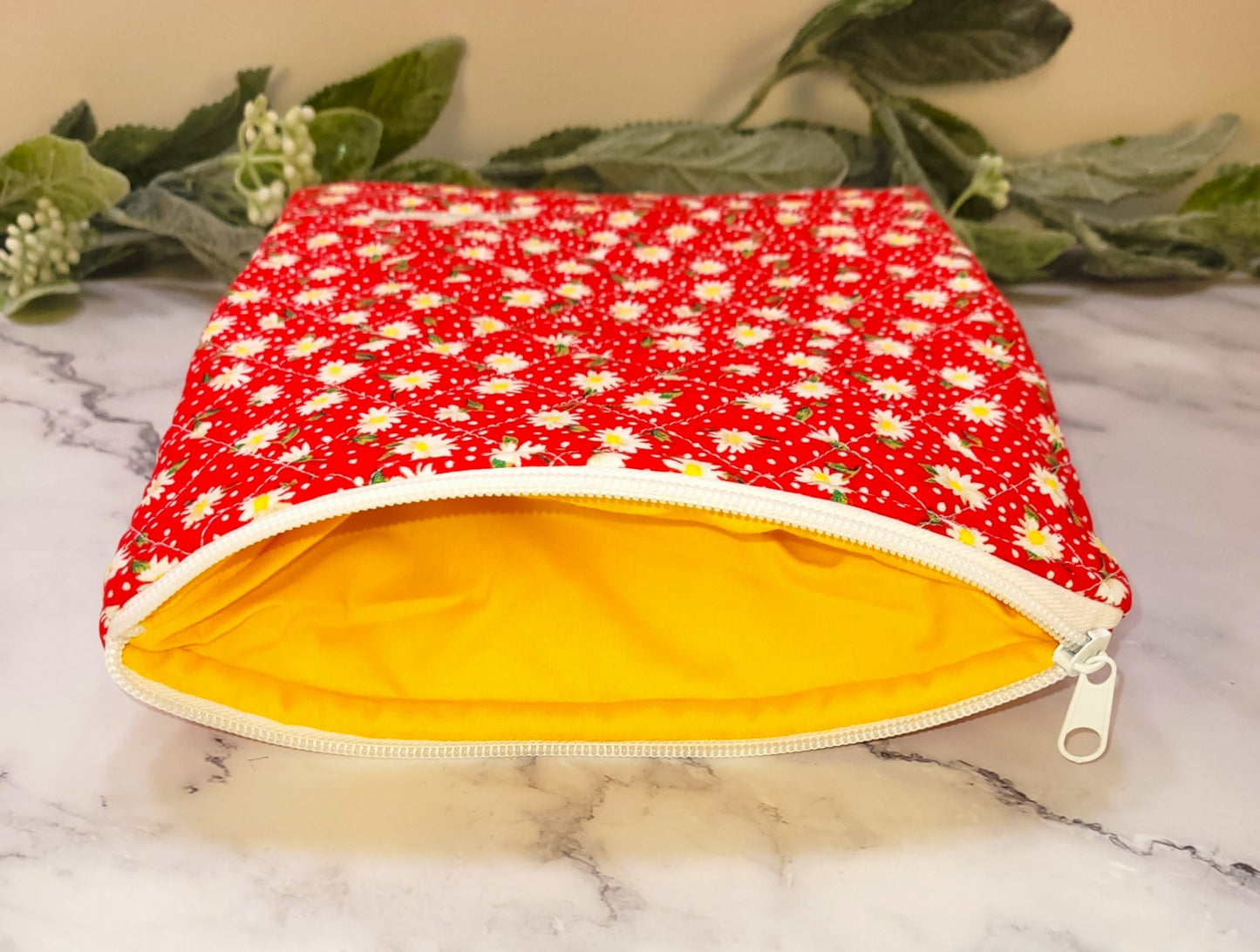 Roses are Red quilted protective sleeve. size S